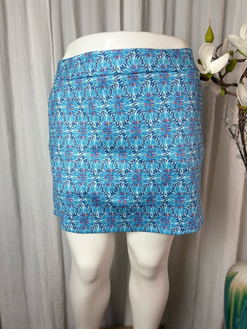 Vineyard Vines Blue Floral Mini Skort